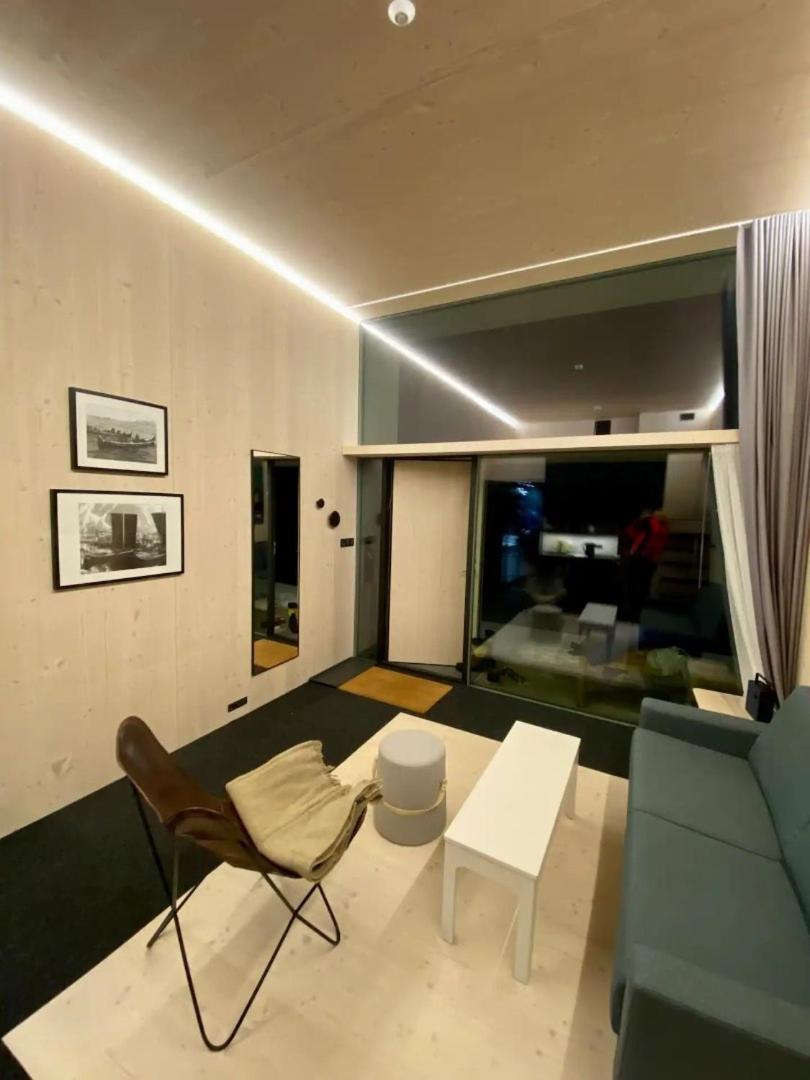 Oceanview Mini-House - Stunning Views Διαμέρισμα Ramberg Εξωτερικό φωτογραφία