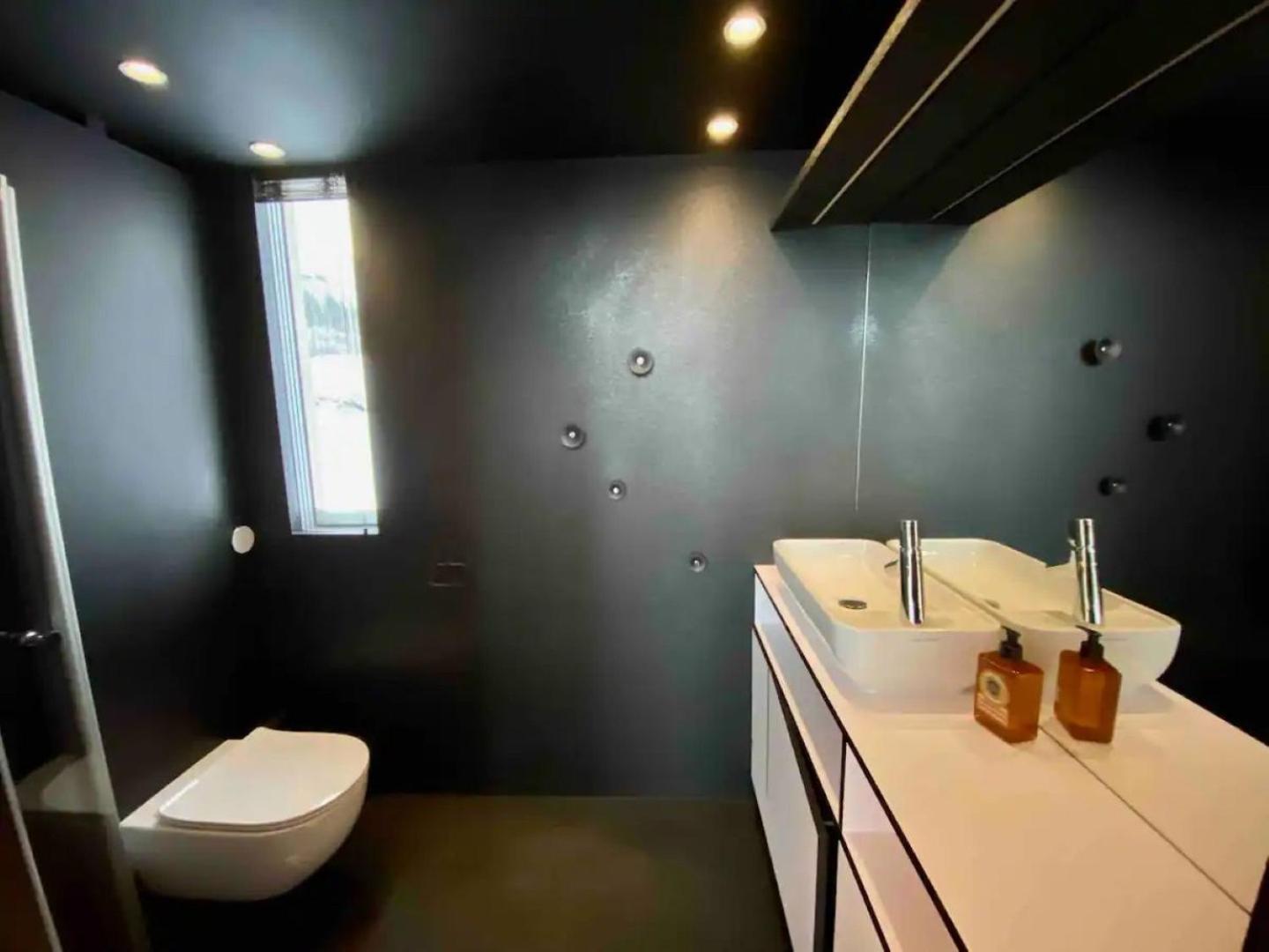 Oceanview Mini-House - Stunning Views Διαμέρισμα Ramberg Εξωτερικό φωτογραφία